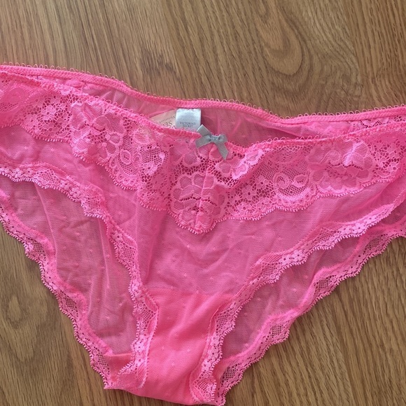 Victoria’s Secret NWT bra set - Picture 8 of 12